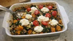 Gemüseauflauf mit Kürbis, Zucchini & Ricotta – unkompliziert aus dem Ofen