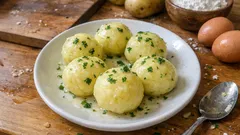 Kartoffelknödel wie bei Oma – aus gekochten Kartoffeln und ganz unkompliziert