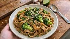 Pasta mit Brokkoli und Sesam-Sauce – in 25 Minuten frisch auf dem Tisch