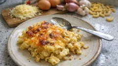 Hörnchennudeln mit Käse: cremiger Auflauf mit goldener Kruste – gelingt immer