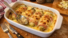 Überbackener Chicorée mit Schinken und Gouda-Soße – in 30 Minuten aus dem Ofen