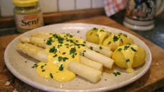 Weißer Spargel mit Sauce Hollandaise und Kartoffeln – so gelingt der Klassiker zuhause