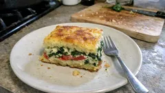 Kartoffelkuchen mit Spinat und Tomaten: saftig, sättigend und gut vorzubereiten