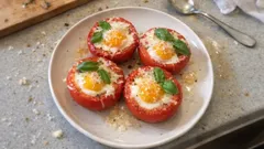 Gefüllte Tomaten mit Ei aus dem Ofen – einfach, warm und richtig aromatisch