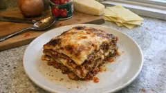 Lasagne Bolognese wie aus dem Ofenklassiker: saftig, cremig und mit goldener Käsekruste