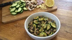 Zucchini-Champignonpfanne in 15 Minuten – würzig, saftig und ganz unkompliziert