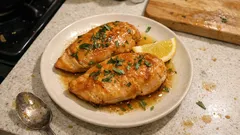 Honig-Zitronen-Hähnchen aus dem Ofen: saftige Brustfilets mit schneller Glasur