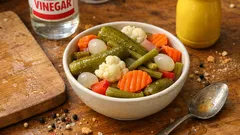 Mixed Pickles selber einlegen: So bleiben Gurken, Bohnen & Blumenkohl richtig knackig