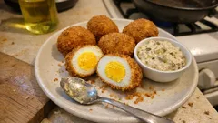 Frittierte Eier mit Remoulade: knusprig paniert in 3 Minuten goldbraun frittiert