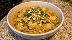 Cremiges Chicken Korma wie im Restaurant – mildes Hähnchencurry mit Joghurt & Kokosmilch