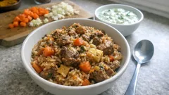 Würziges Lammragout mit Basmatireis und Gurken-Minze-Raita – perfekt zum Schmorabend