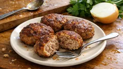 Klassische Frikadellen wie früher – außen goldbraun, innen richtig saftig