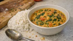 Spinat-Linsen-Dal mit Kokosmilch und Basmatireis – cremig, würzig, alltagstauglich