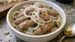 Saure Zipfel wie in Franken: Nürnberger im Essig-Zwiebel-Sud ganz ohne Braten