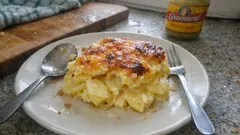 Kartoffelgratin mit Cheddar: cremig, würzig und mit goldener Kruste aus dem Ofen
