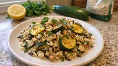 Zucchini-Reis-Pfanne mit Zitrone und Petersilie – schnell, frisch und alltagstauglich