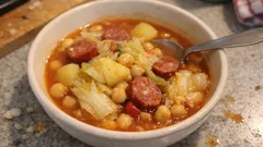 Chinakohl-Eintopf mit Kichererbsen und Pfefferbeißer – schnell aus einem Topf