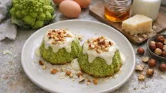 Romanesco-Flans aus dem Ofen – mit Käse-Honig-Sauce und Haselnüssen