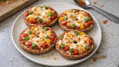 Pizza-Bagels in 10 Minuten: knusprig getoastet, mit Paprika und Käse überbacken