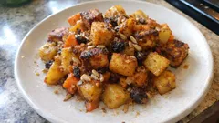 Kartoffel-Tofu-Pfanne mit Harissa – kross, würzig und in einer Pfanne gemacht