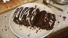 Saftiger Schokoladenkuchen aus der Kastenform – einfacher Rührteig, der sicher gelingt