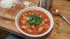 Tomatensuppe mit Nudeln – schnell gekocht und wunderbar sättigend