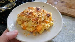 Kürbis-Kartoffel-Auflauf mit Käsekruste – cremig, knusprig und ganz unkompliziert