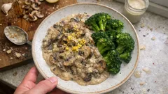 Veganes Pilzragout mit Brokkoli – cremig, herzhaft und in 25 Minuten fertig