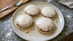 Saftige Nürnberger Lebkuchen auf Oblaten – Teig über Nacht, dann ganz aromatisch