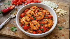 Feurige Garnelenpfanne in 30 Minuten – mit Paprika-Tomaten-Sauce und Chili