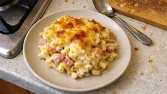 Makkaroniauflauf mit Schinken und Käse – cremig aus dem Ofen, ganz ohne Fertigsauce