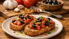 Oliven-Bruschetta mit Tomaten: so bleibt das Brot lange knusprig
