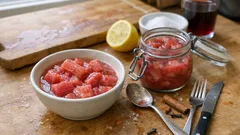 Rhabarberkompott einkochen: so bleibt es fruchtig und hält sich im Glas richtig gut