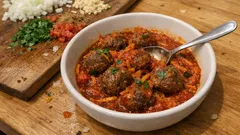 Fleischbällchen-Tajine mit Lamm und Süßkartoffeln – würziges Schmorgericht für jeden Tag