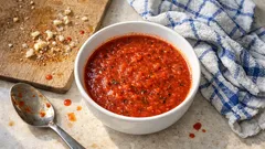 Blitz-Tomatensauce mit getrockneten Tomaten – in 5 Minuten intensiv aromatisch