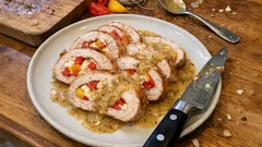 Gefüllter Putenrollbraten mit Paprika & Frischkäse – saftig aus dem Ofen