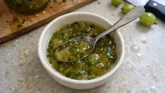 Stachelbeergelee mit Minze: so gelingt es klar, frisch und streichzart