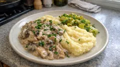 Cremiges Pilzragout mit Lauch – mit samtigem Kartoffelpüree wie im Bistro