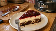 Quarktorte mit Kirschglasur: cremig, fruchtig und gut vorzubereiten
