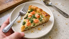 Spargelquiche mit Lachs: knuspriger Blätterteig, cremige Füllung – so gelingt sie sicher