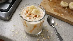 Erdnuss-Bananen-Shake mit Quark: cremig, sättigend und in 5 Minuten gemixt