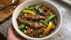Rindergeschnetzeltes mit Gemüse: schnell aus der Pfanne, mit würziger Sojasauce