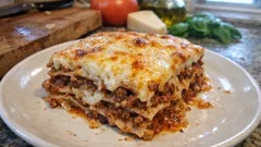Vollkorn-Lasagne mit Rinderhack-Ragù und Béchamel – deftig, cremig, unkompliziert