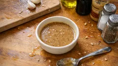 Knoblauch-Balsamico-Vinaigrette in 5 Minuten – cremig, kräftig und nicht zu sauer