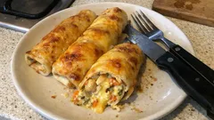 Crespelle mit Cheddar aus dem Ofen: zarte Pfannkuchen, cremige Gemüsefüllung, goldene Kruste