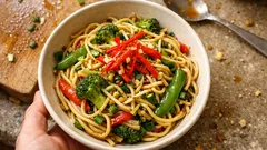 Pasta-Gemüse-Pfanne mit Ingwer & Zitronengras – in 20 Minuten auf dem Tisch